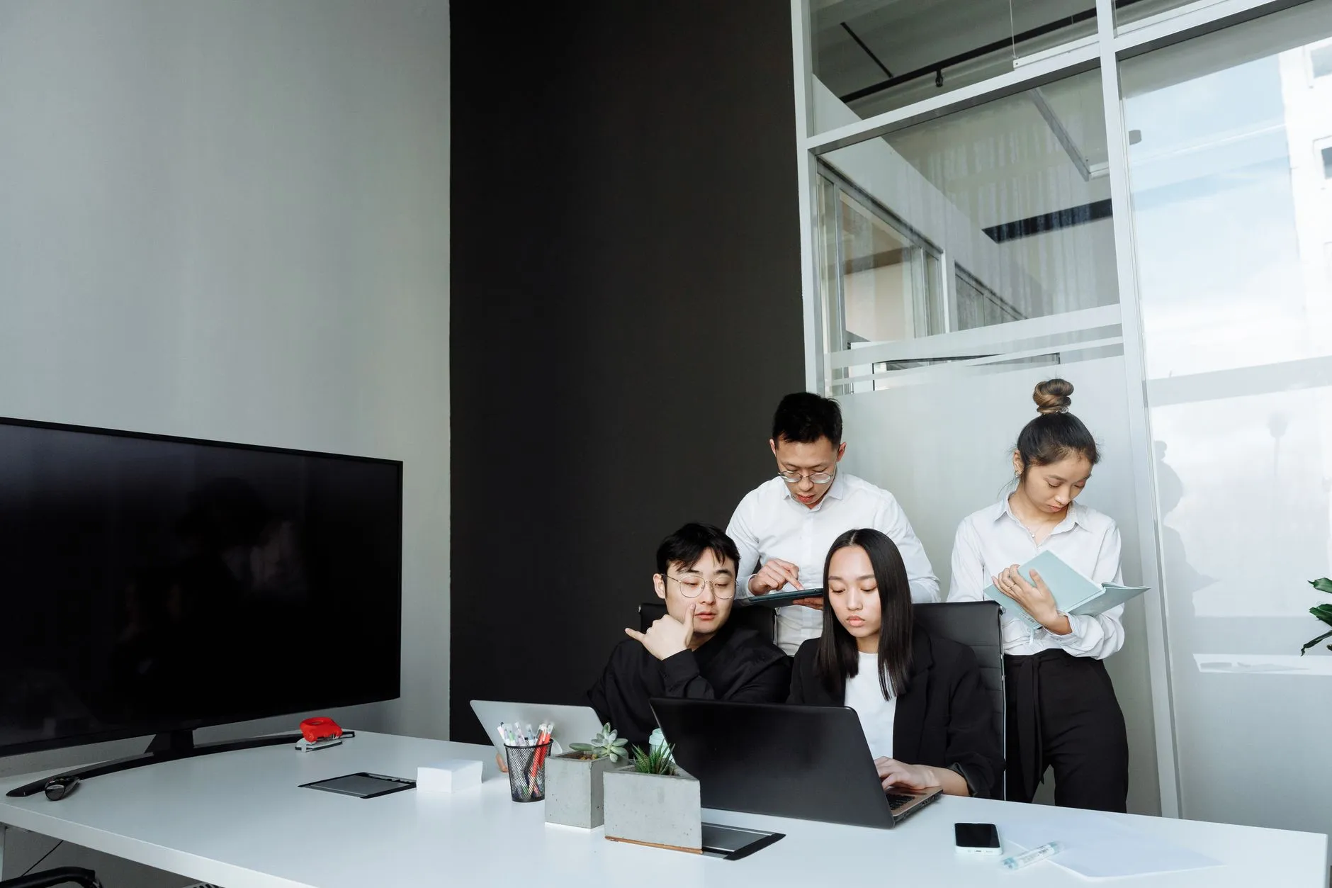 家庭护理与钟点工服务差异对比及适用场景选择指南